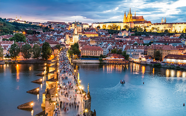 Prague - Thủ đô cổ kính hấp dẫn với du khách du lịch Czech